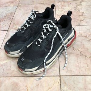 balenciaga triple s sz10